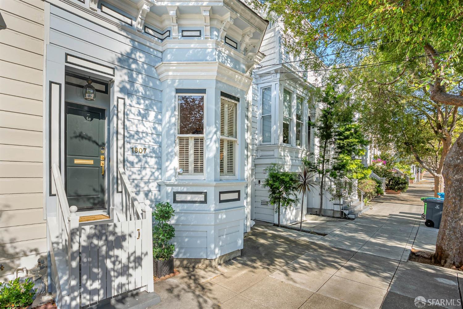 1807 Scott Street