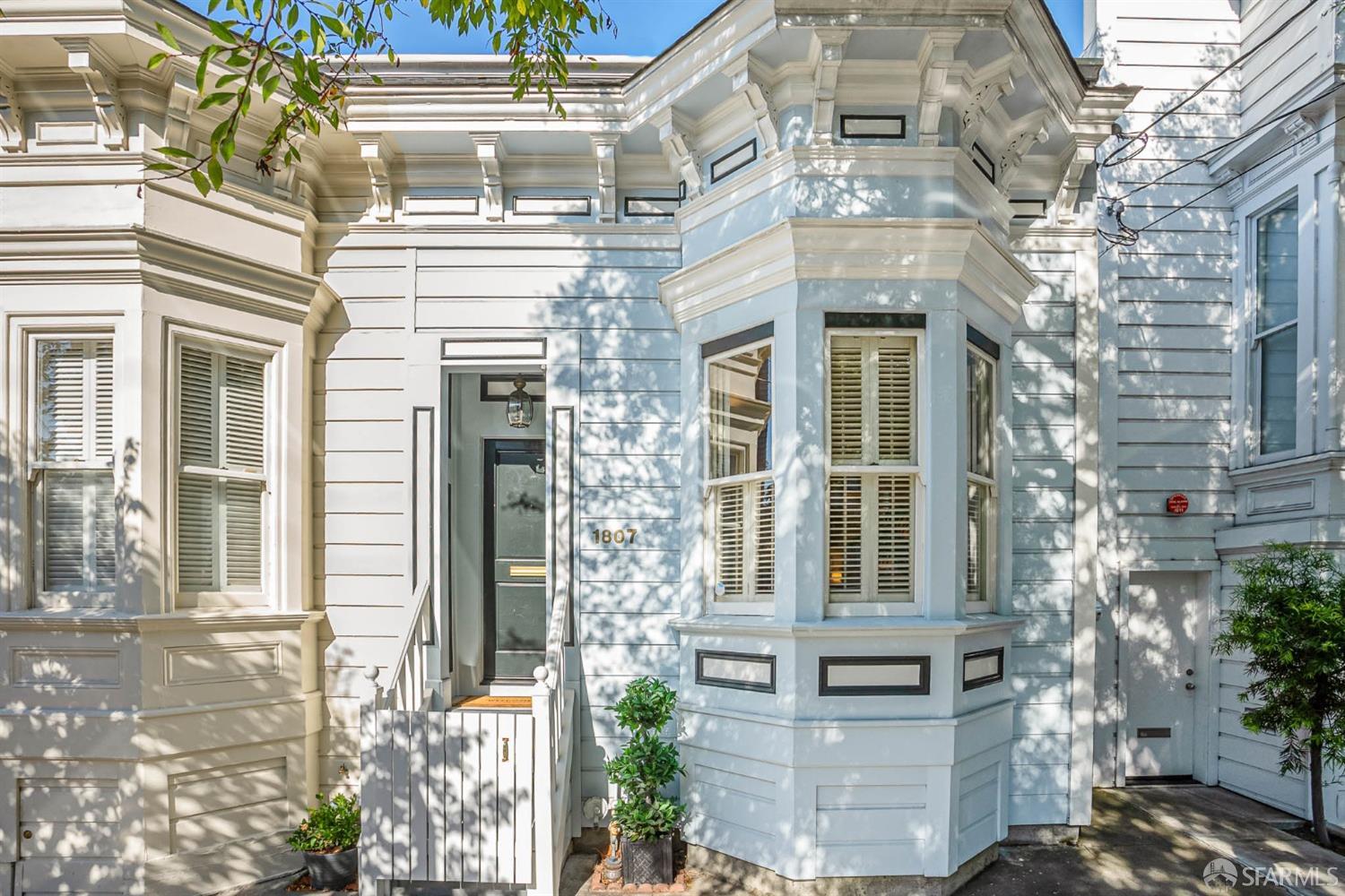 1807 Scott Street