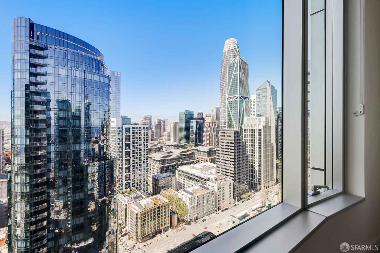 301 Main Street # 35F