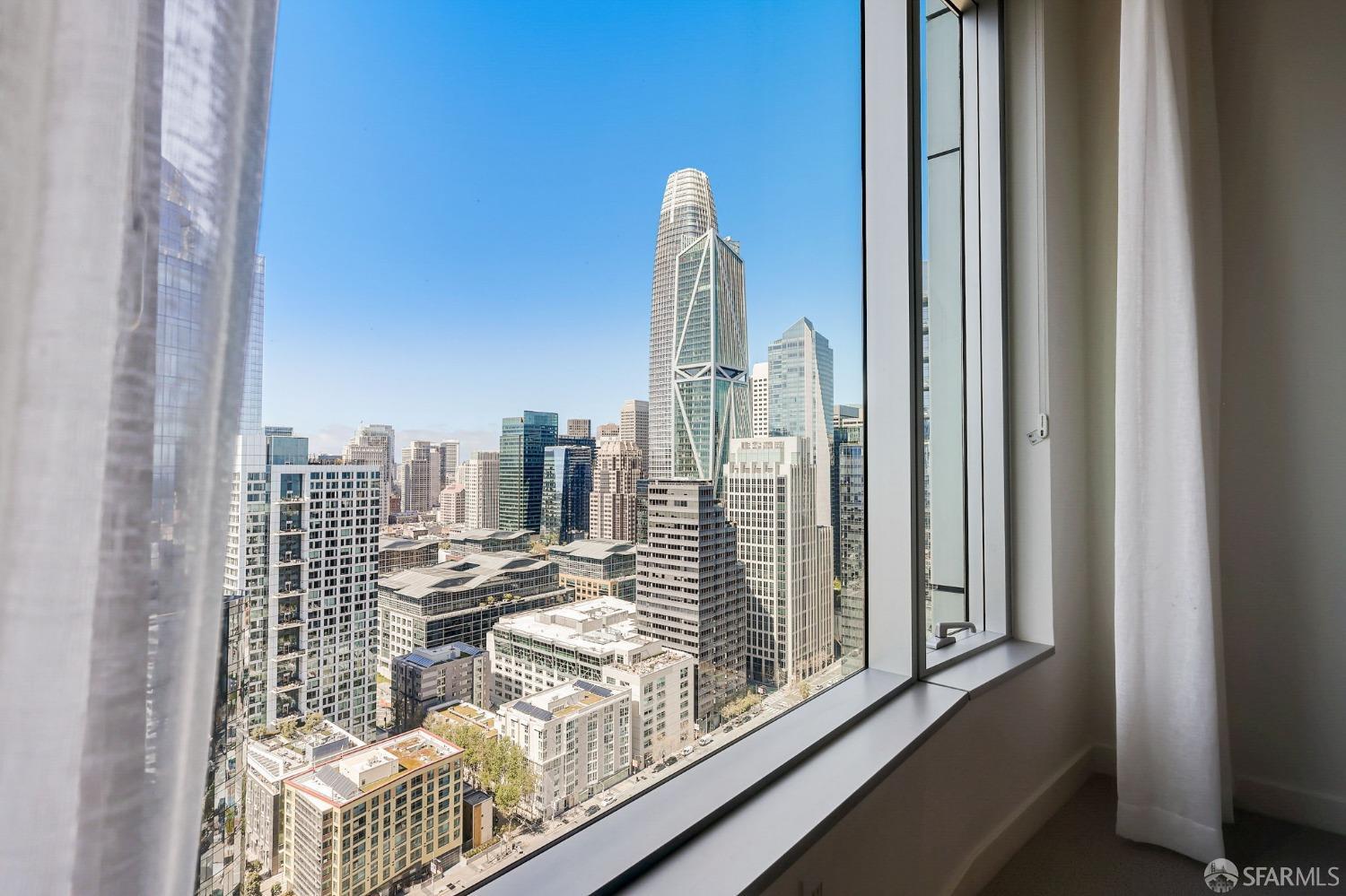 301 Main Street # 35F