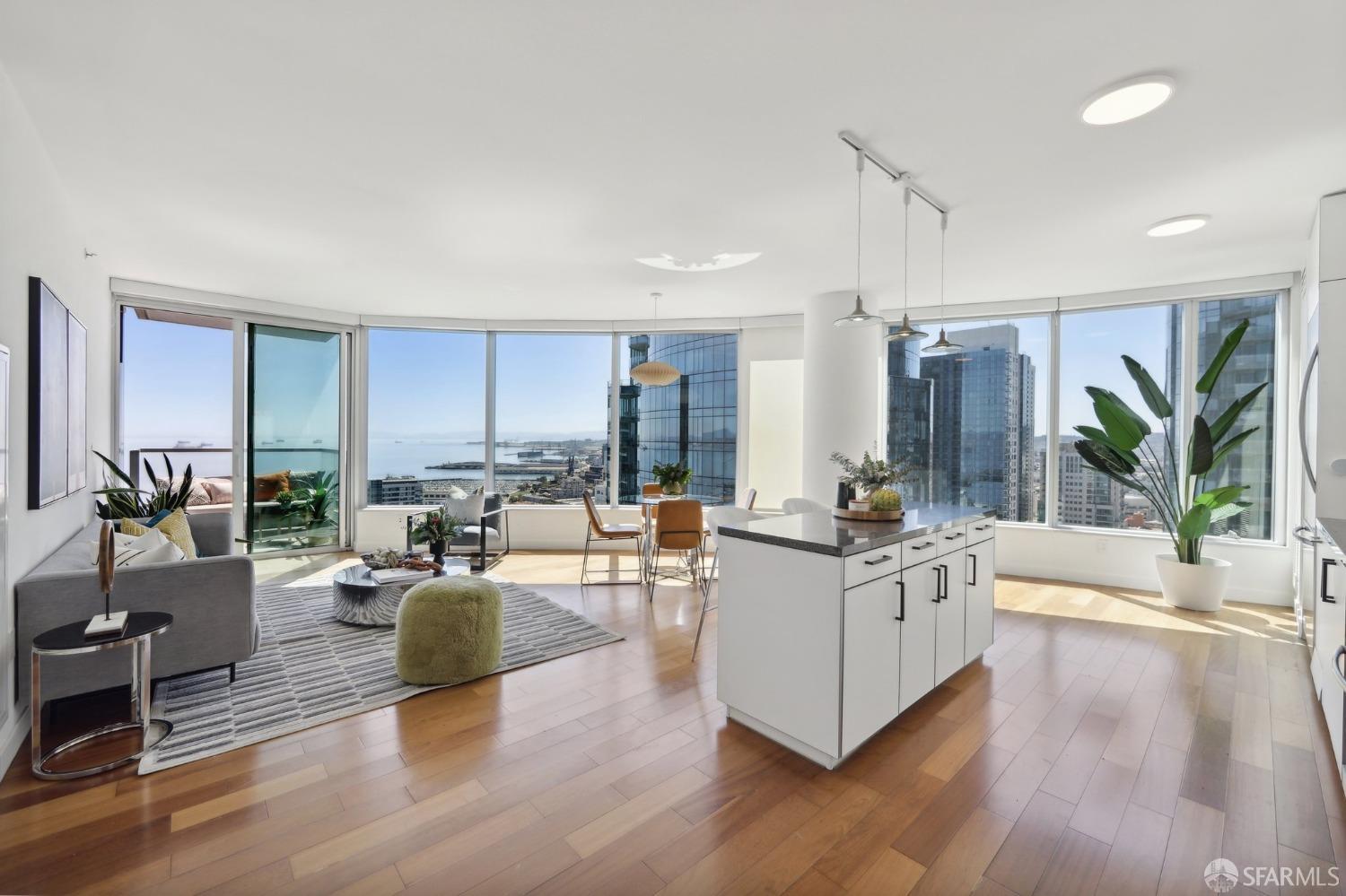 301 Main Street # 35F