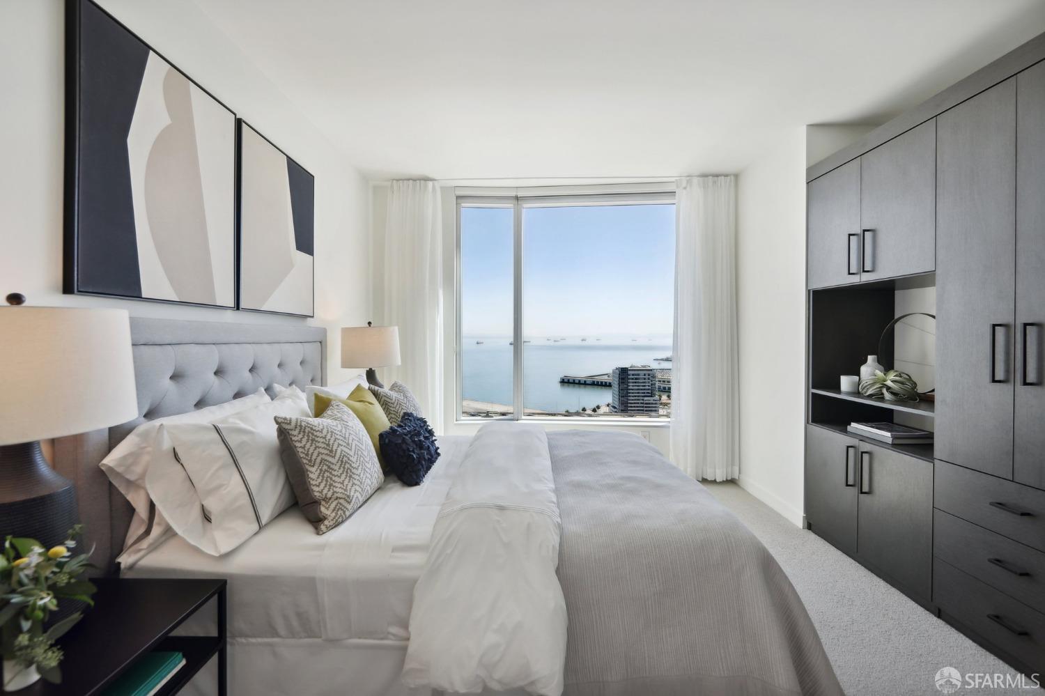 301 Main Street # 35F