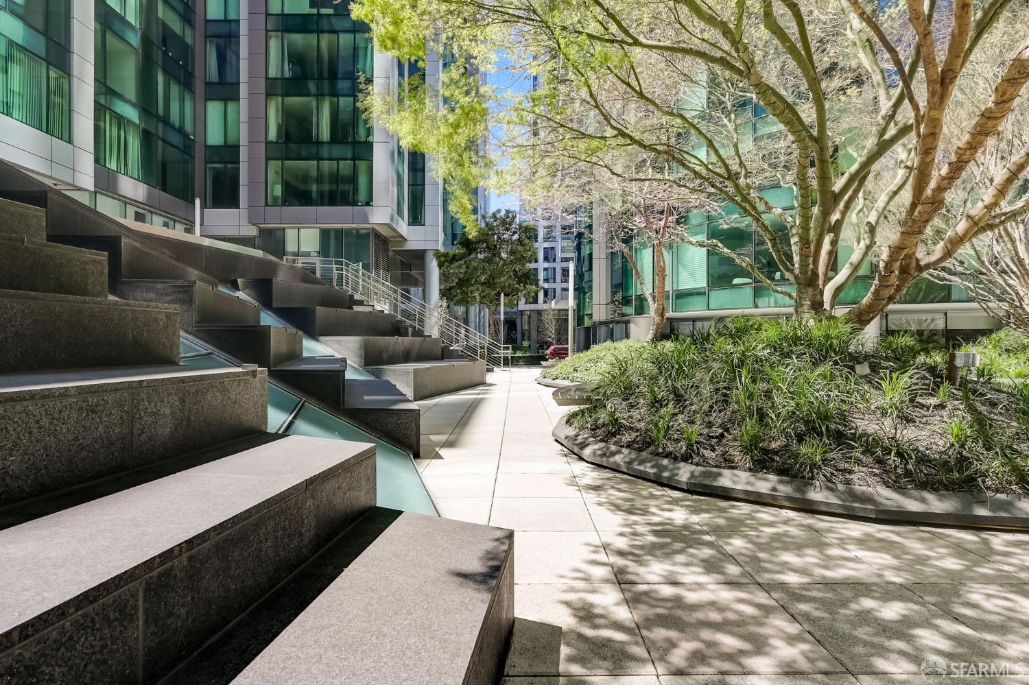 301 Main Street # 35F