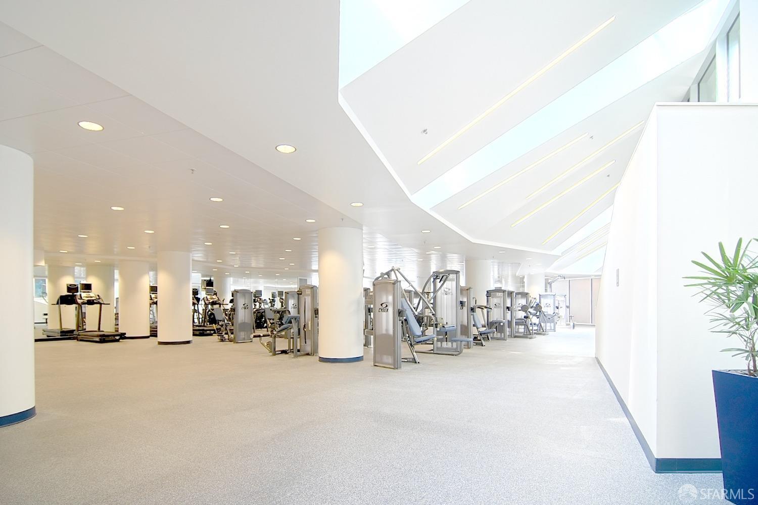 301 Main Street # 35F