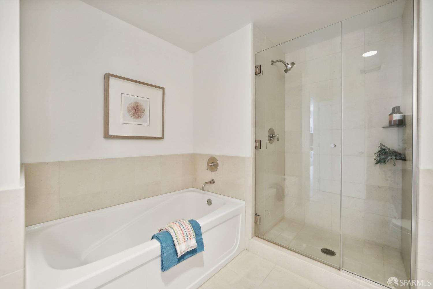 301 Main Street # 35F