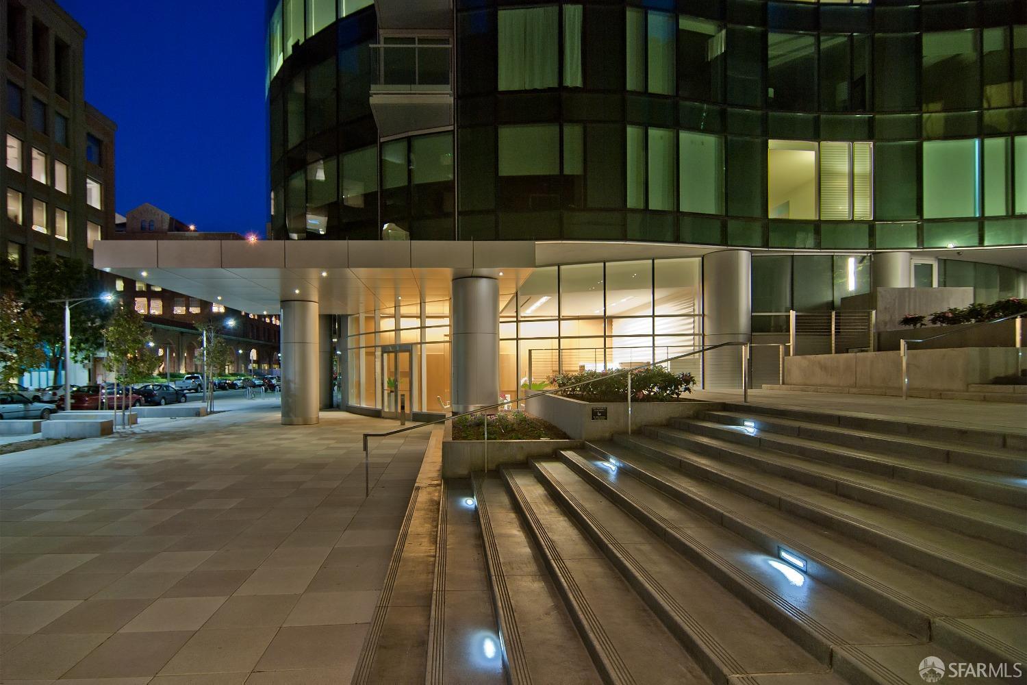 301 Main Street # 35F