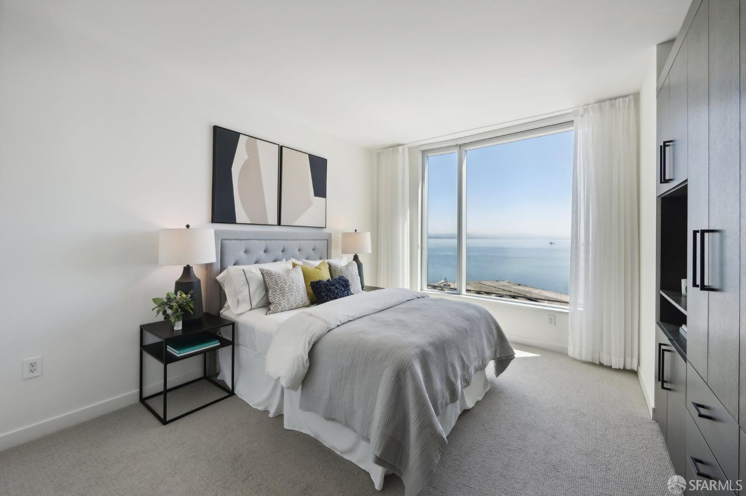 301 Main Street # 35F