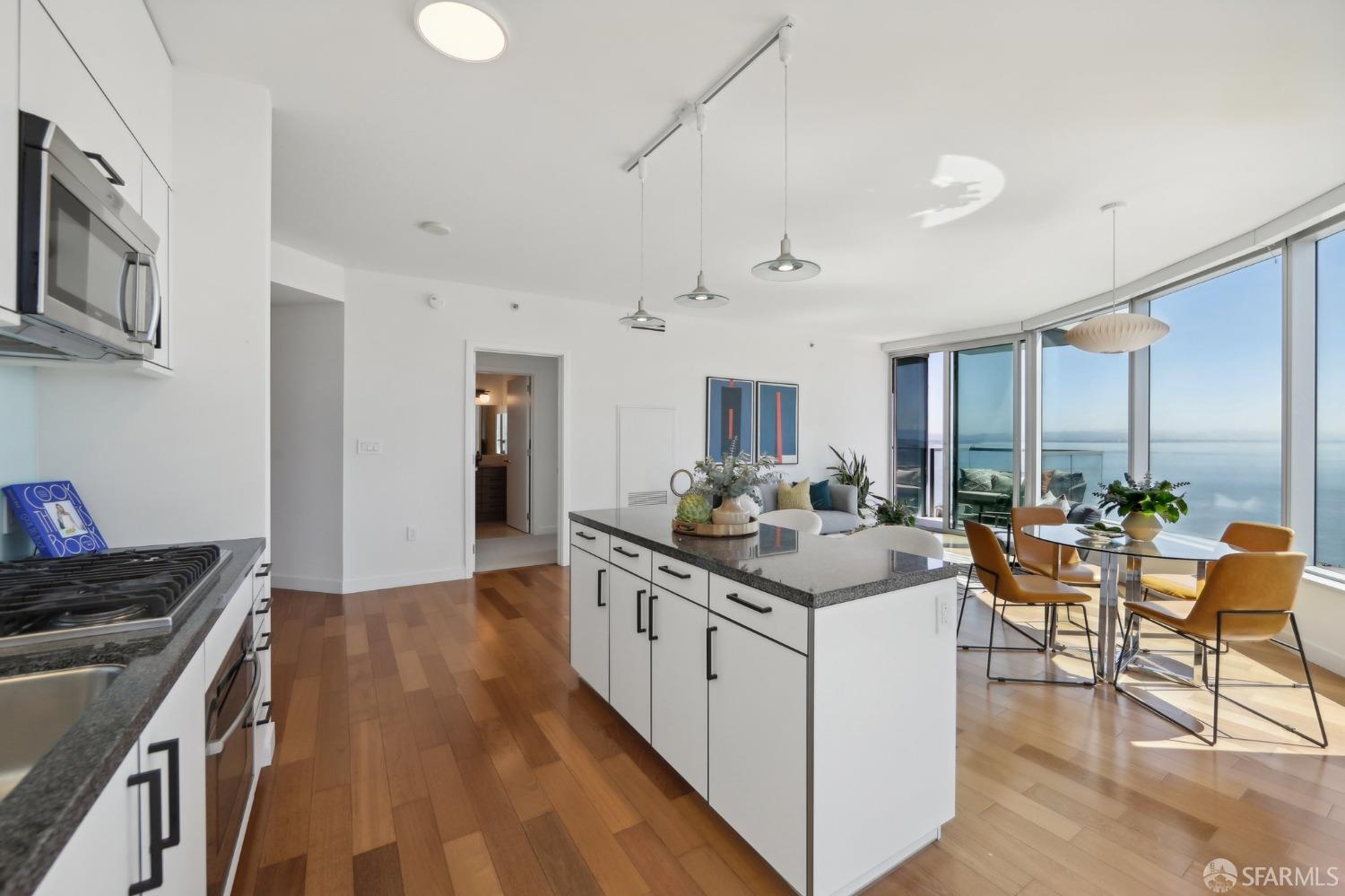 301 Main Street # 35F