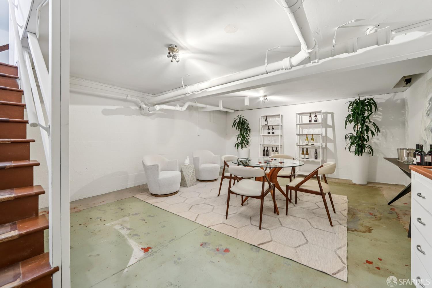 255 Crestlake Drive
