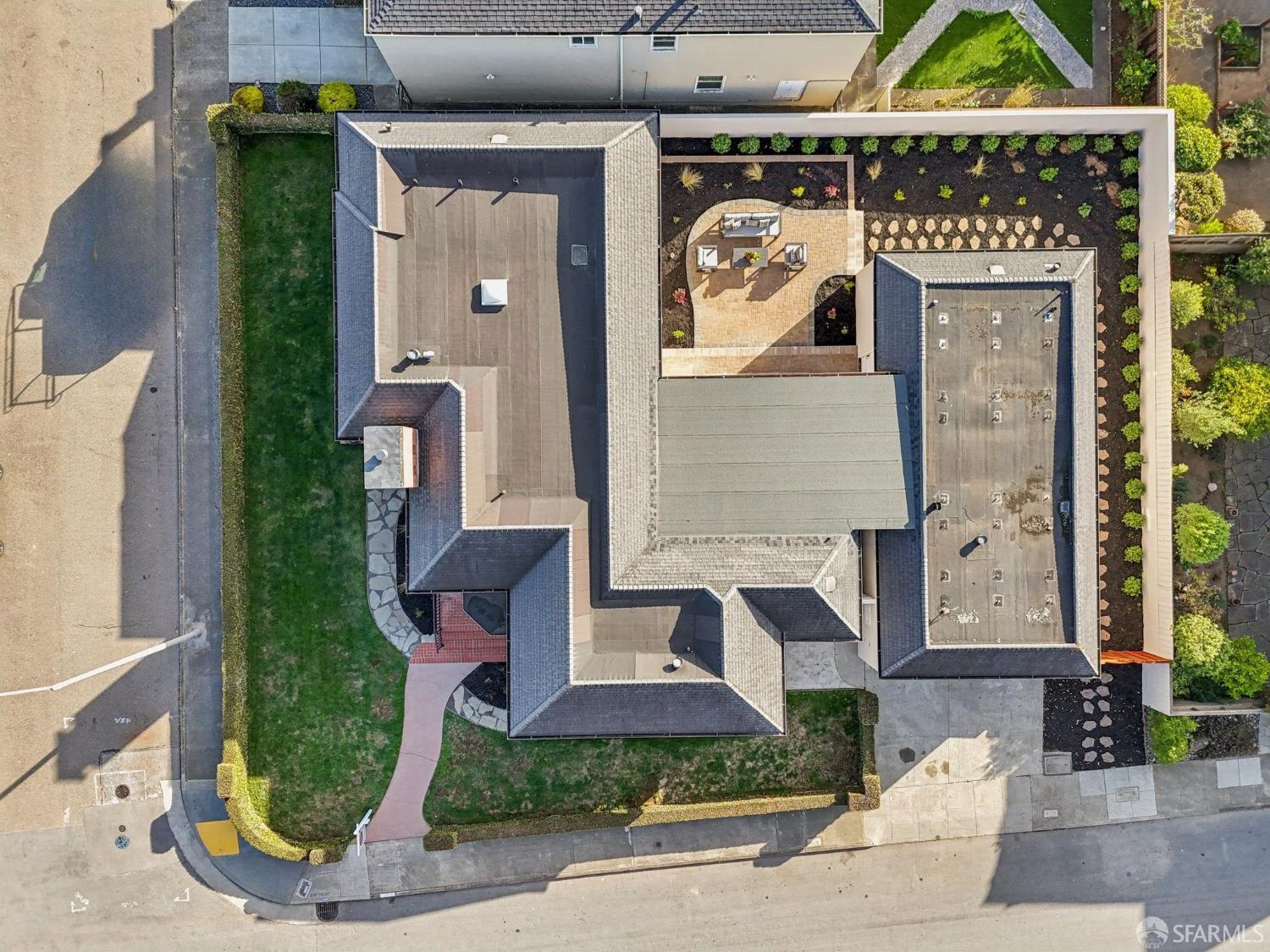 255 Crestlake Drive