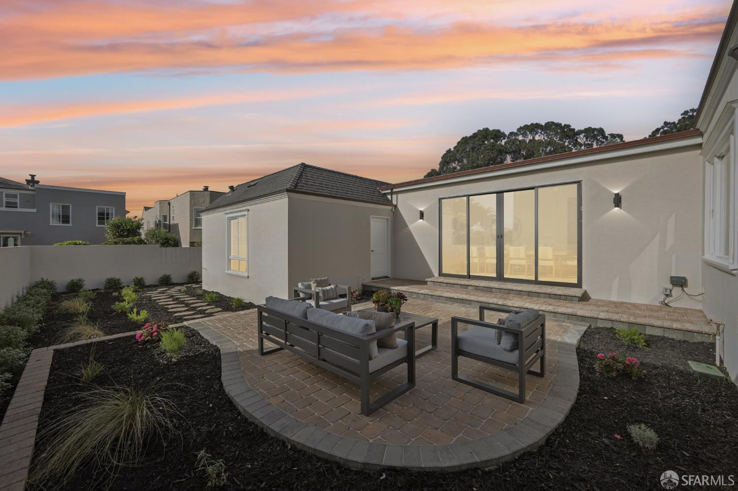 255 Crestlake Drive