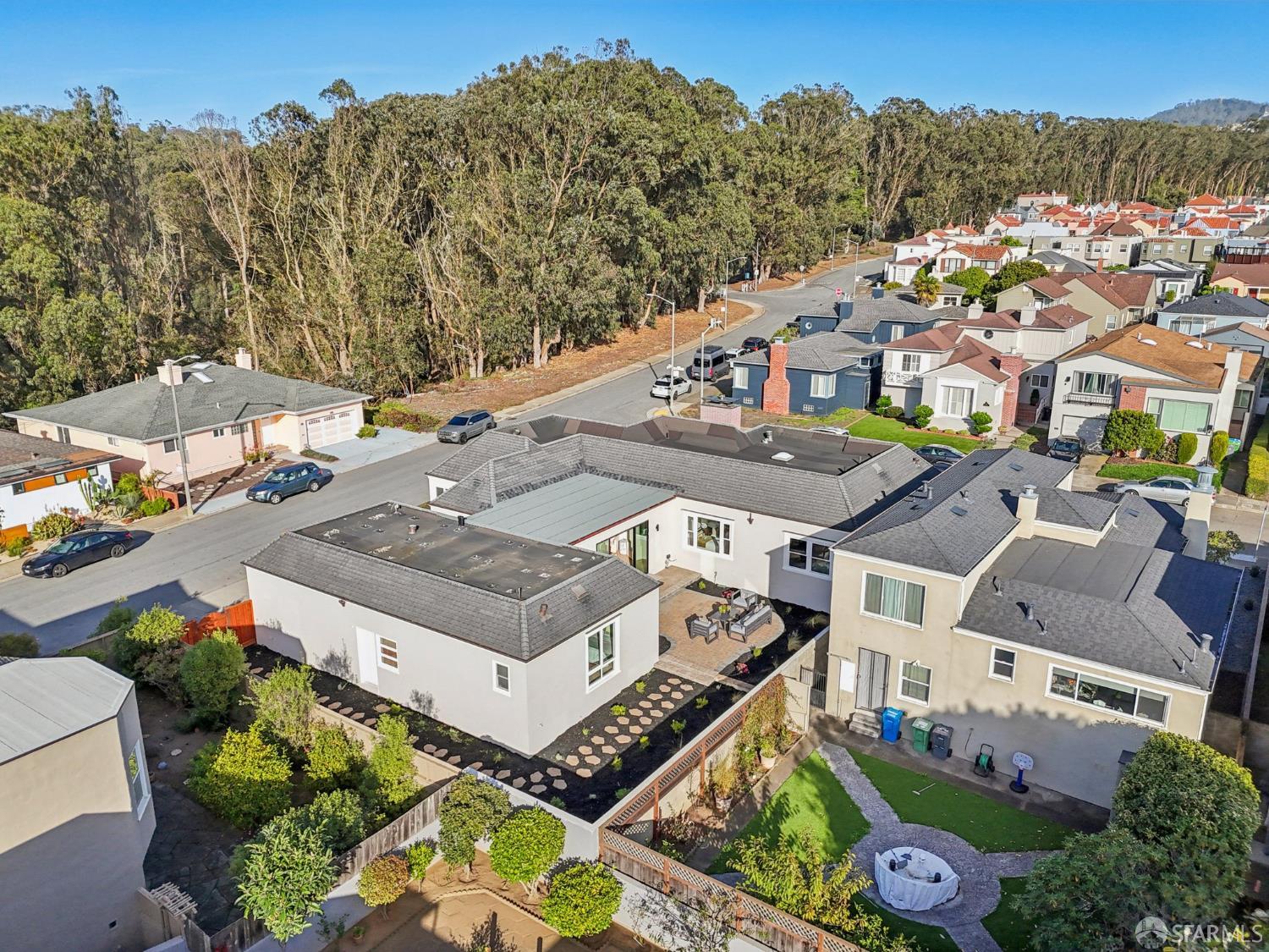 255 Crestlake Drive