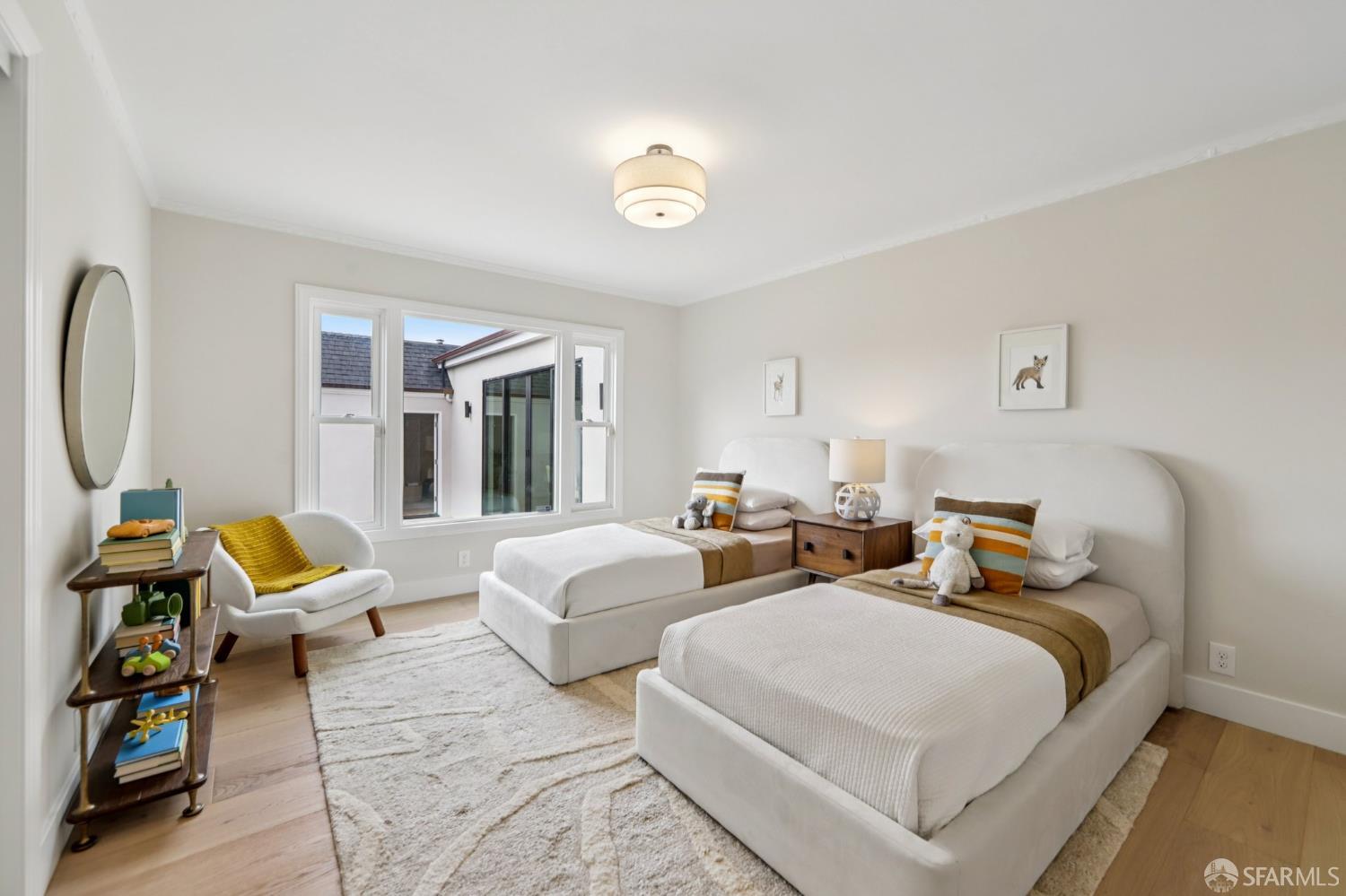 255 Crestlake Drive