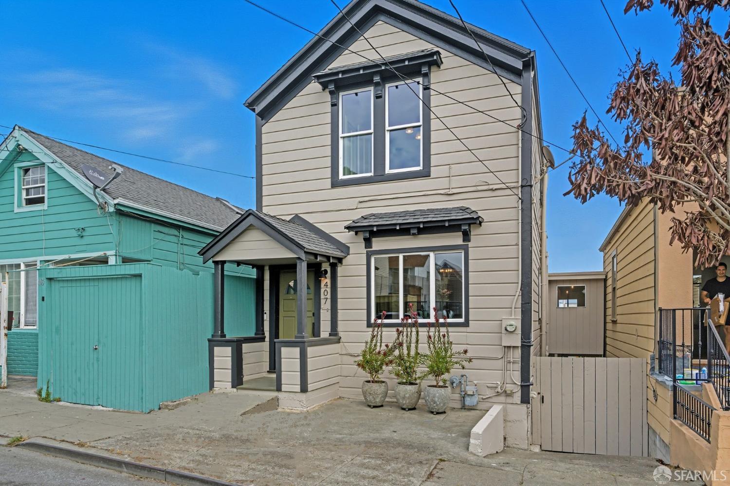 407 Banks Street