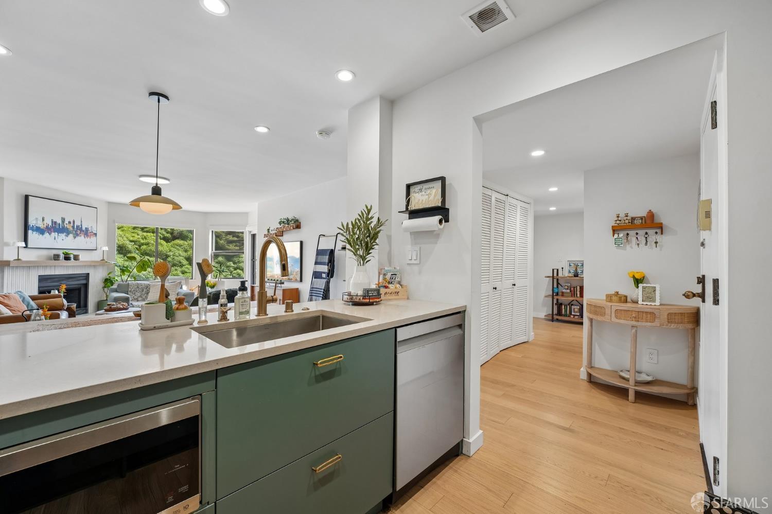 875 La Playa Street # 271
