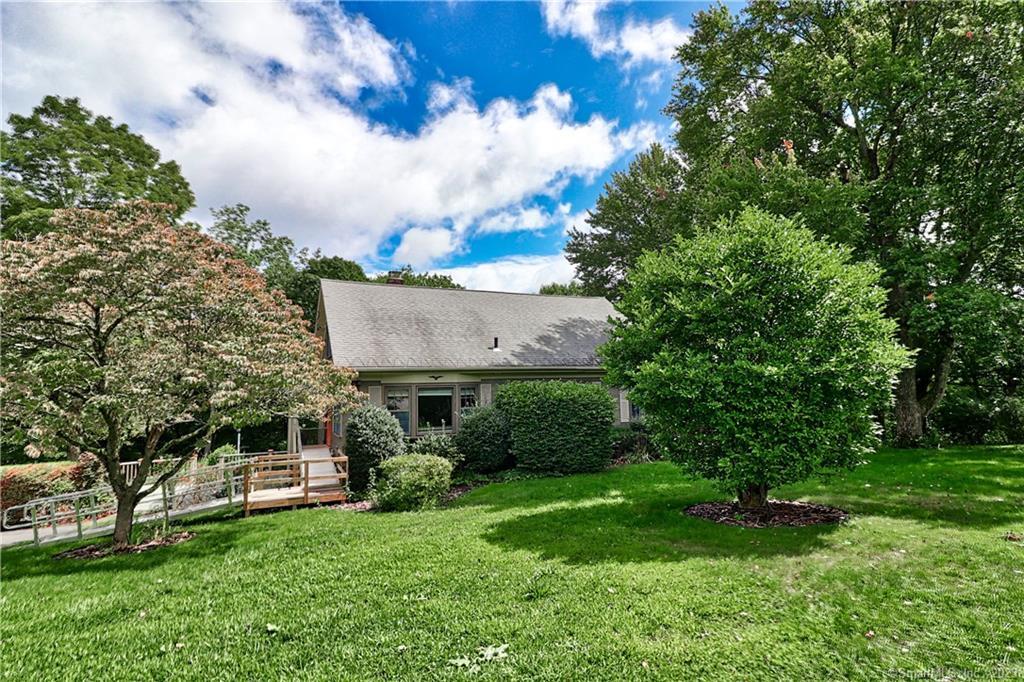 30 Summit Road