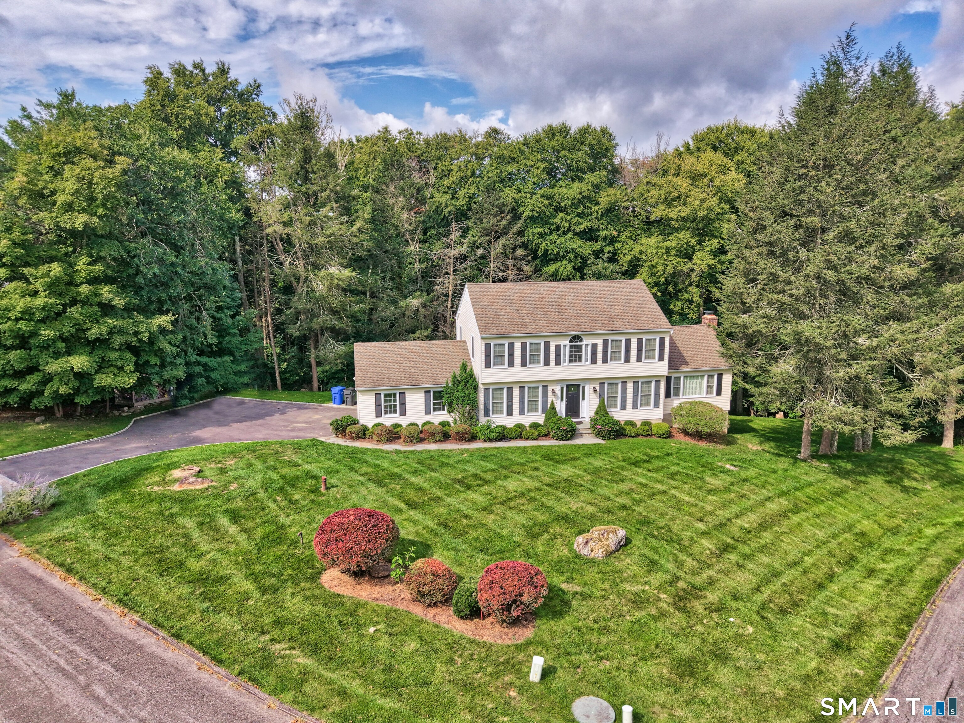 2 Pilgrims Way New Milford CT