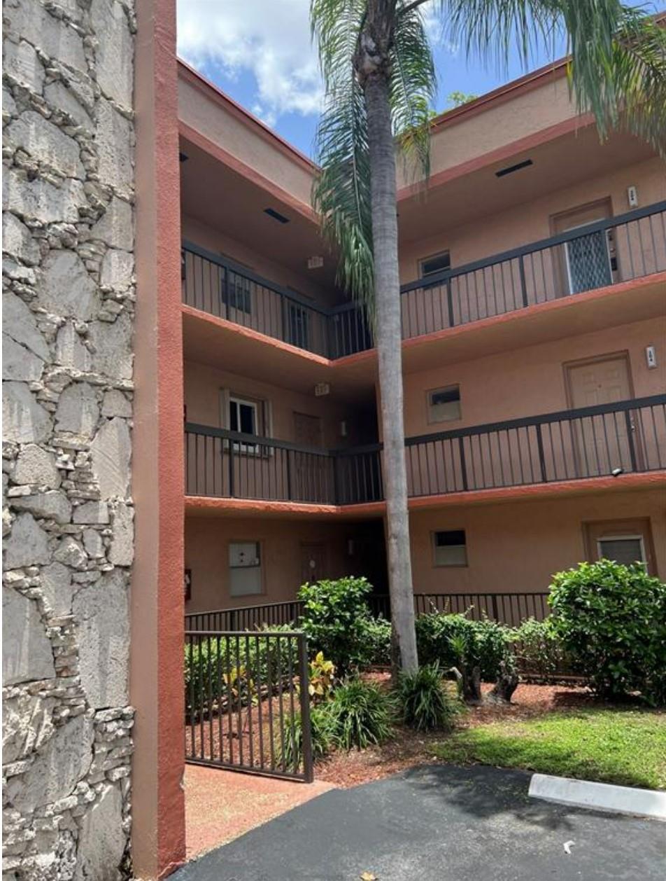 3180 Holiday Springs Blvd 5-303