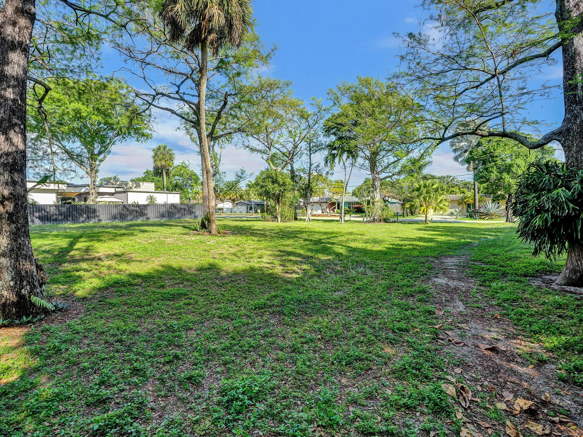 640 NW 33rd St