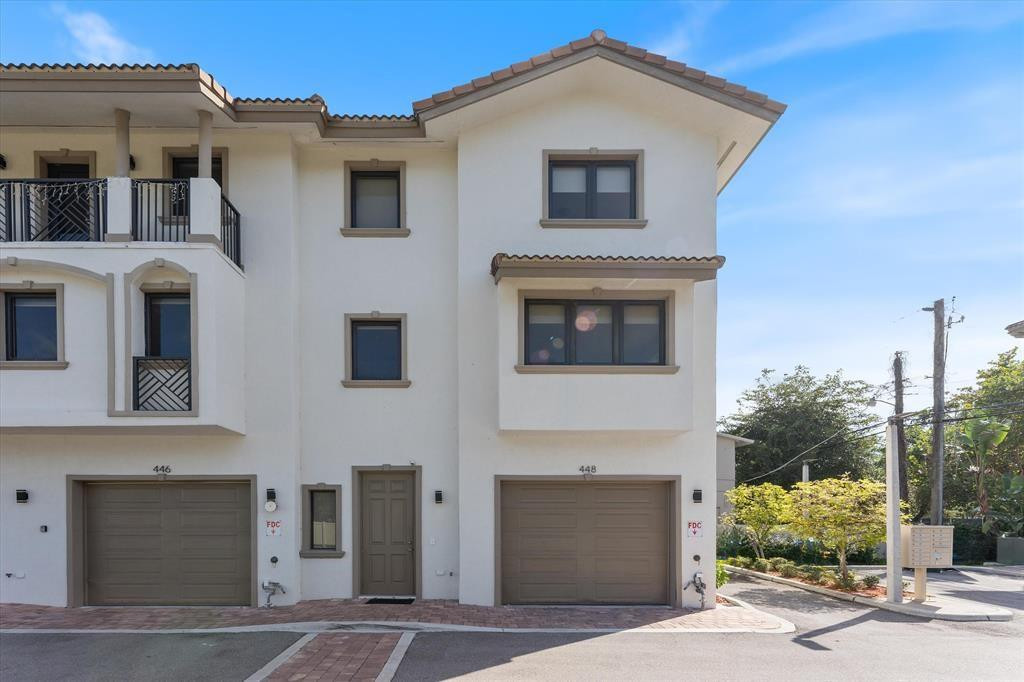 448 NW 41st St
