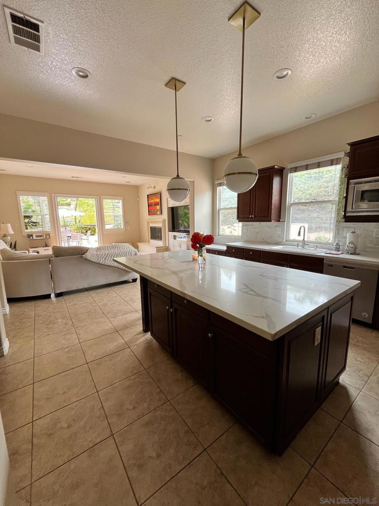 2088 Hidden Springs Ct