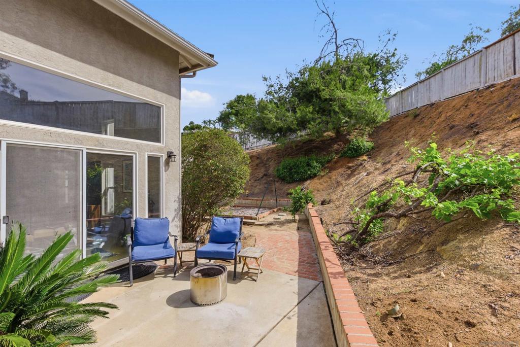 2142 Hidden Mesa Rd