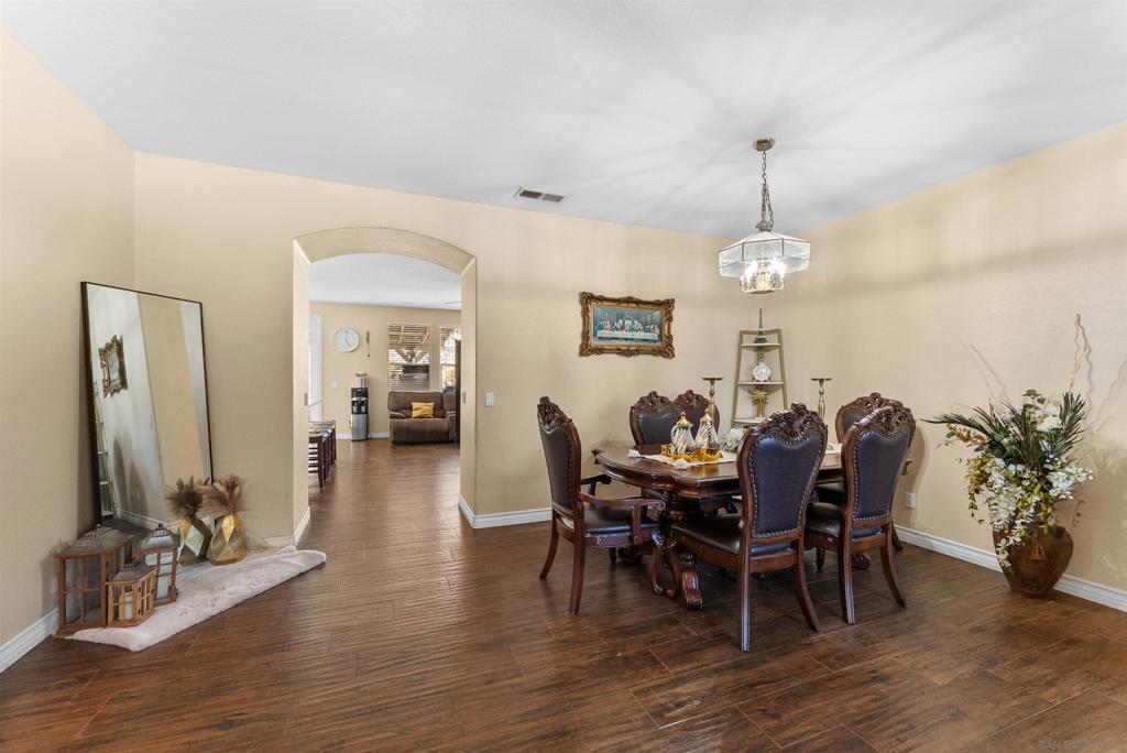 88-13886 Cheryl Creek Dr