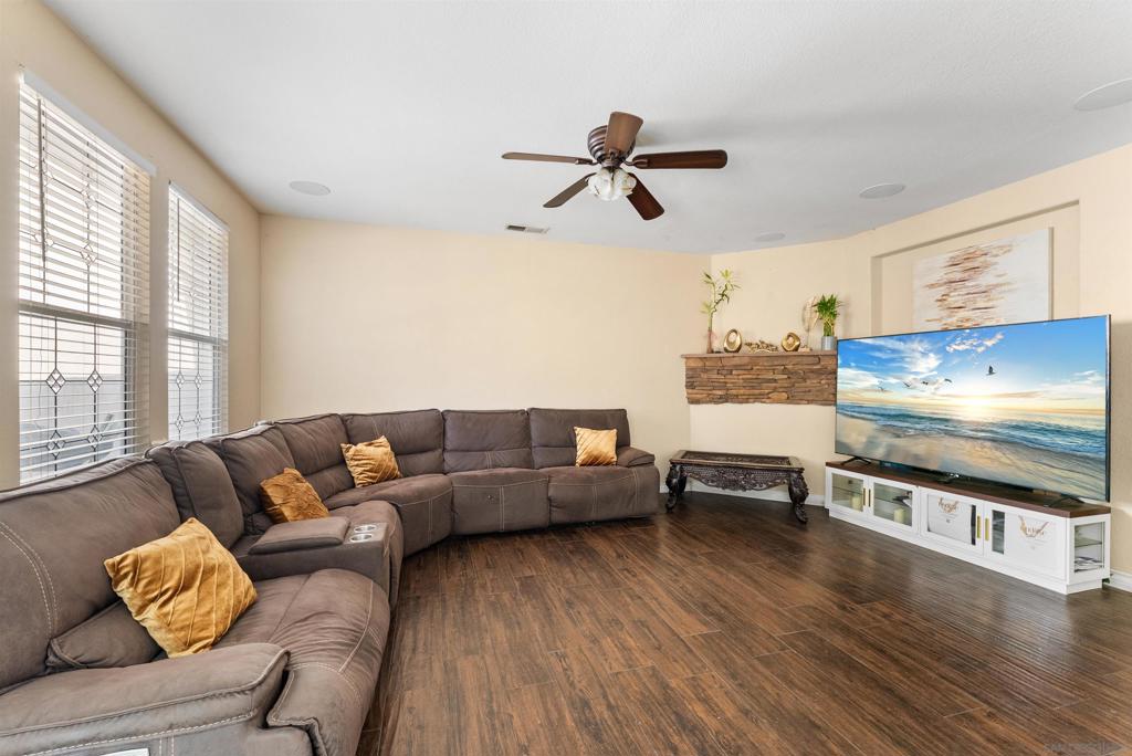 88-13886 Cheryl Creek Dr