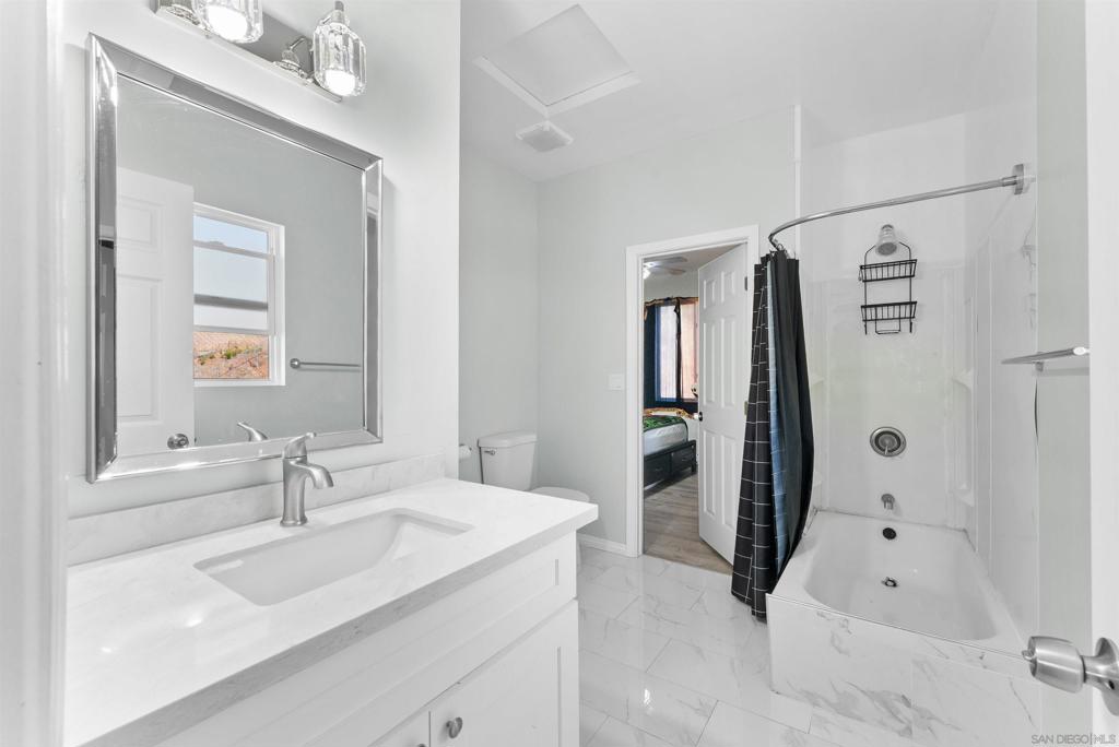 88-13886 Cheryl Creek Dr
