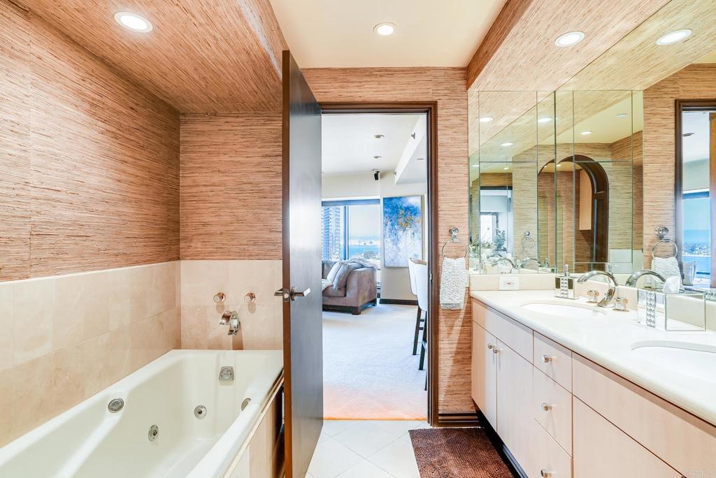 200 Harbor Dr 1502