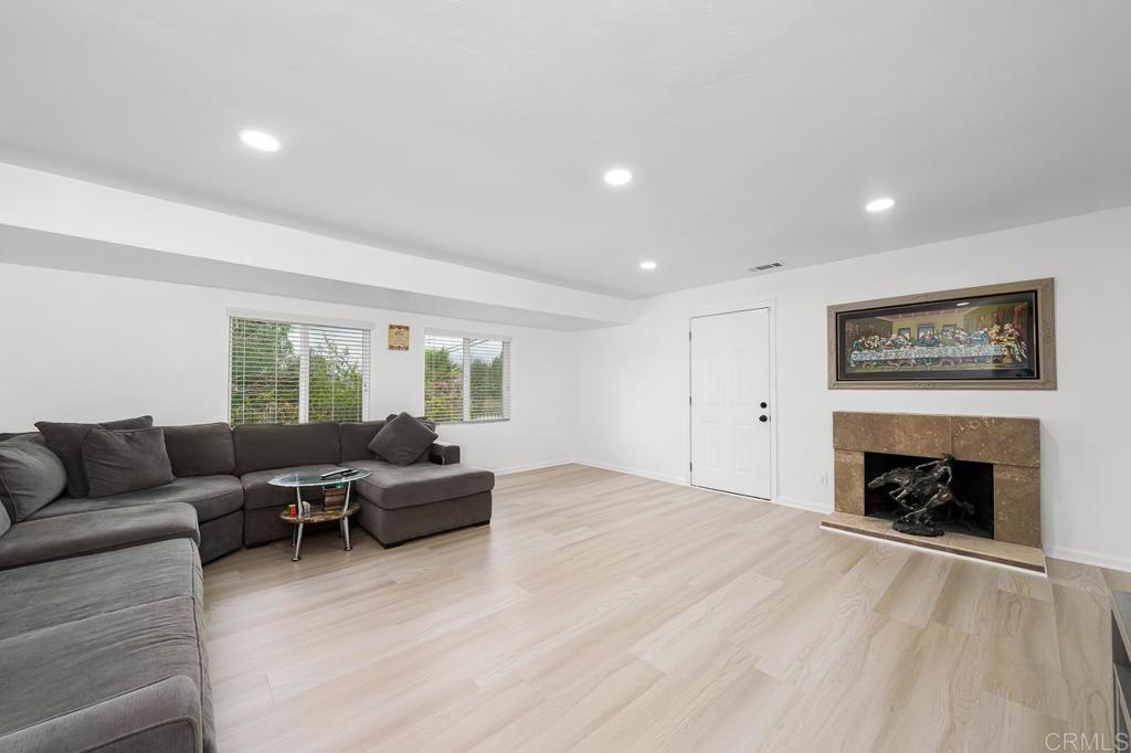 1661 Grove Road