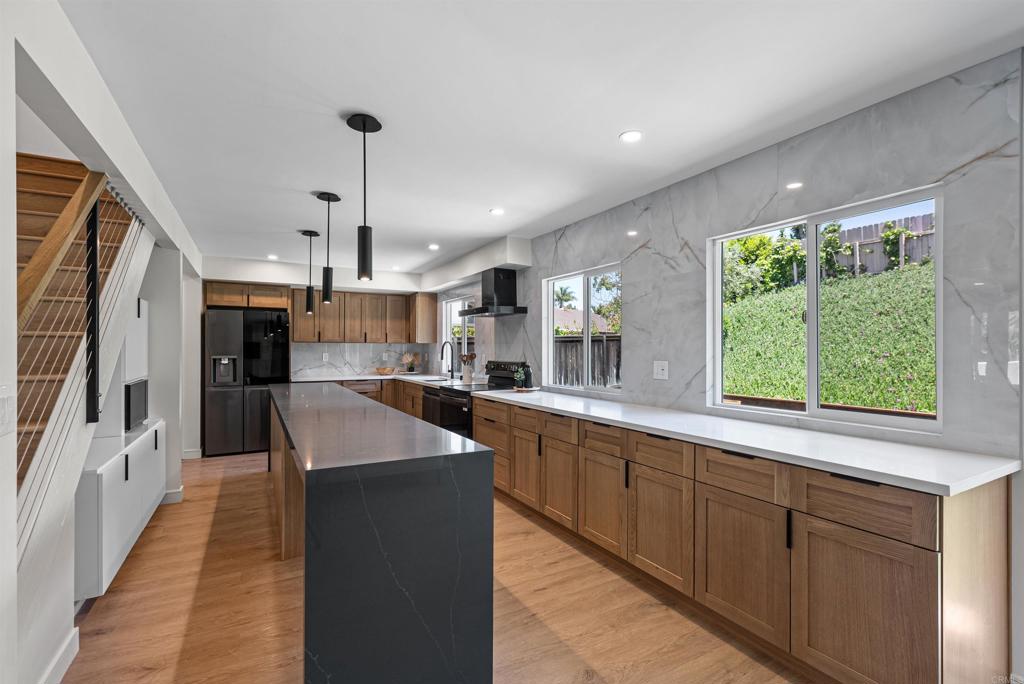 4687 Murat Ct