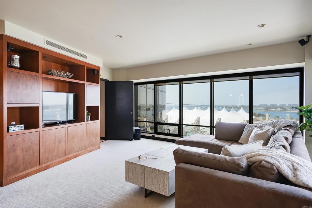 200 Harbor Drive 1502