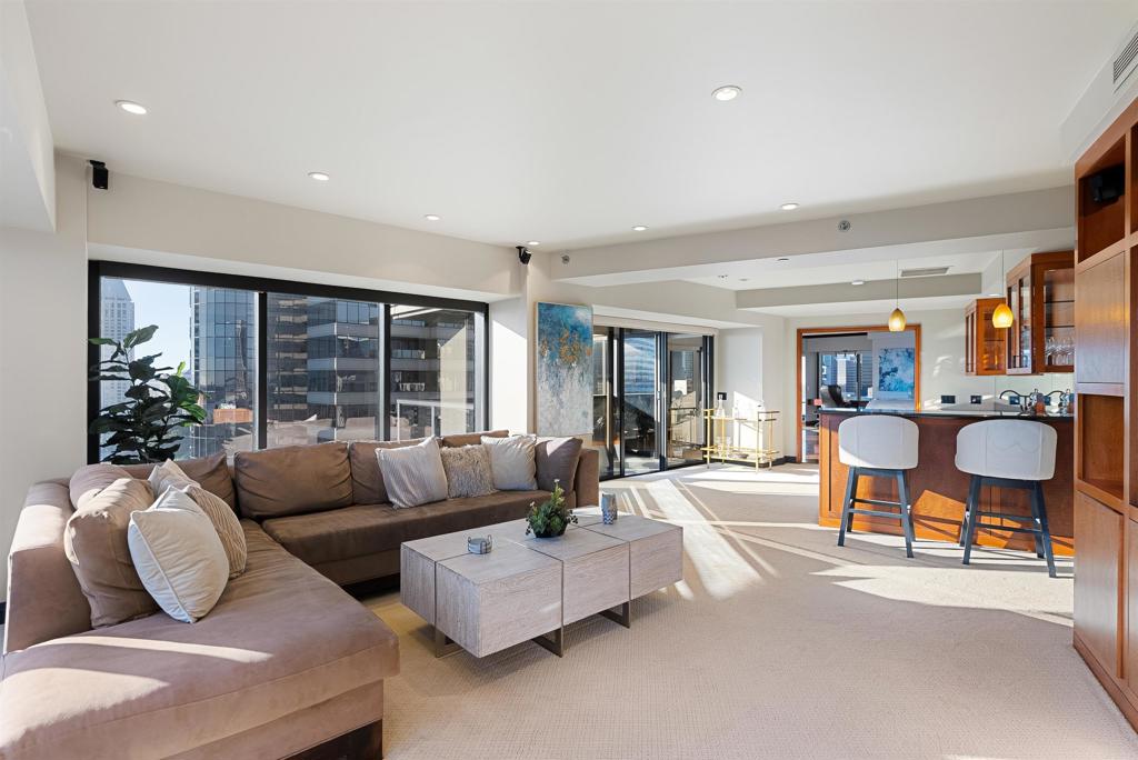 200 Harbor Dr 1502