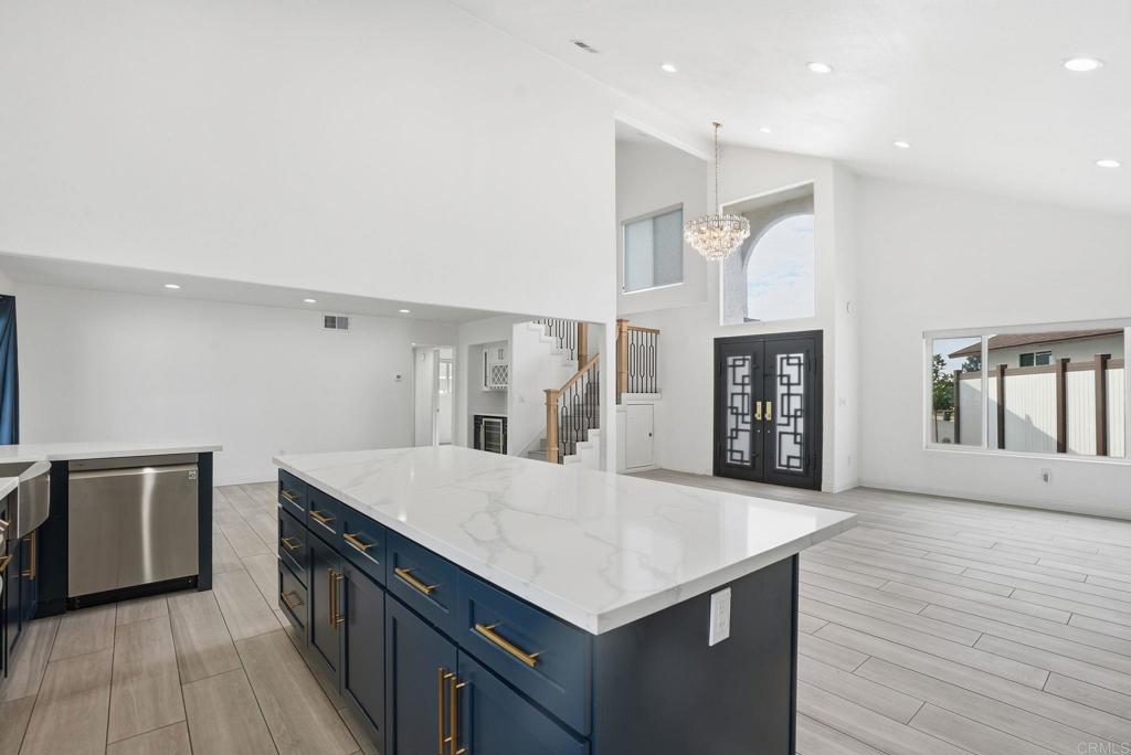 1668 1672 Spanish Oak Pl