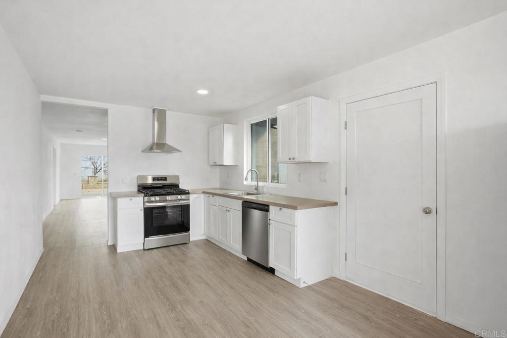 1668 1672 Spanish Oak Pl