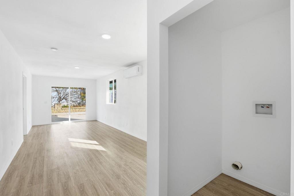 1668 1672 Spanish Oak Pl