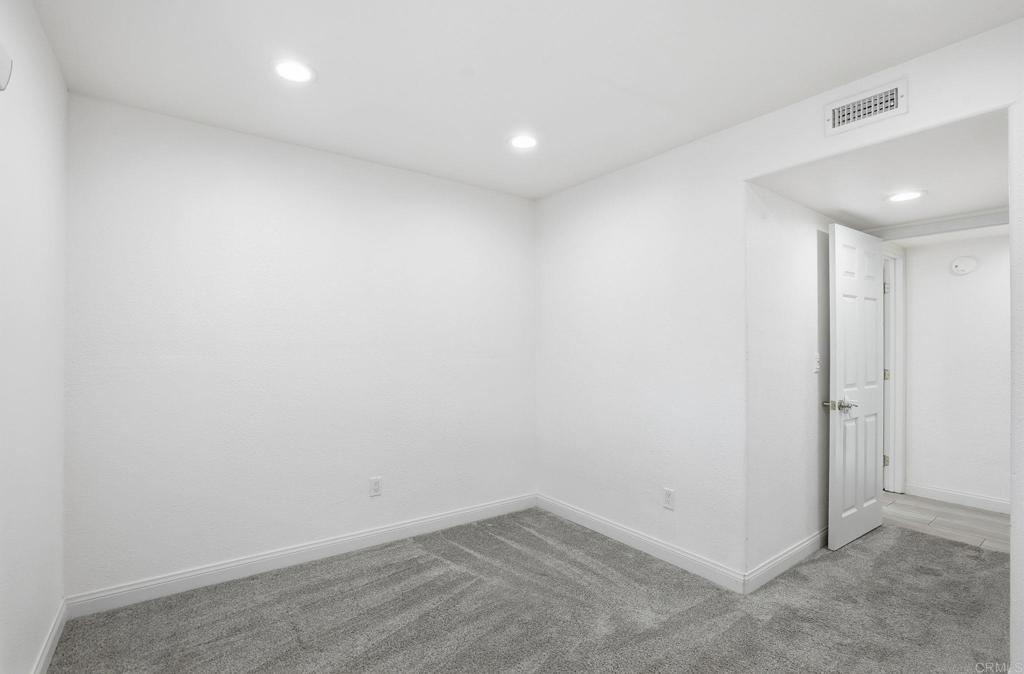 1668 1672 Spanish Oak Pl