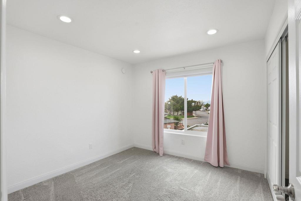 1668 1672 Spanish Oak Pl