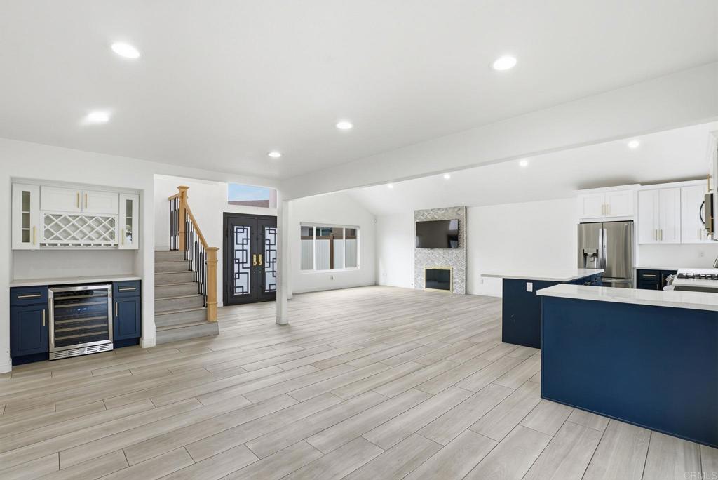 1668 1672 Spanish Oak Pl