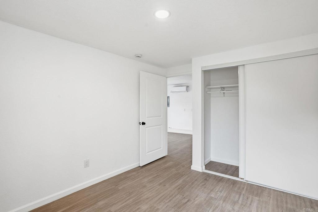 1668 1672 Spanish Oak Pl