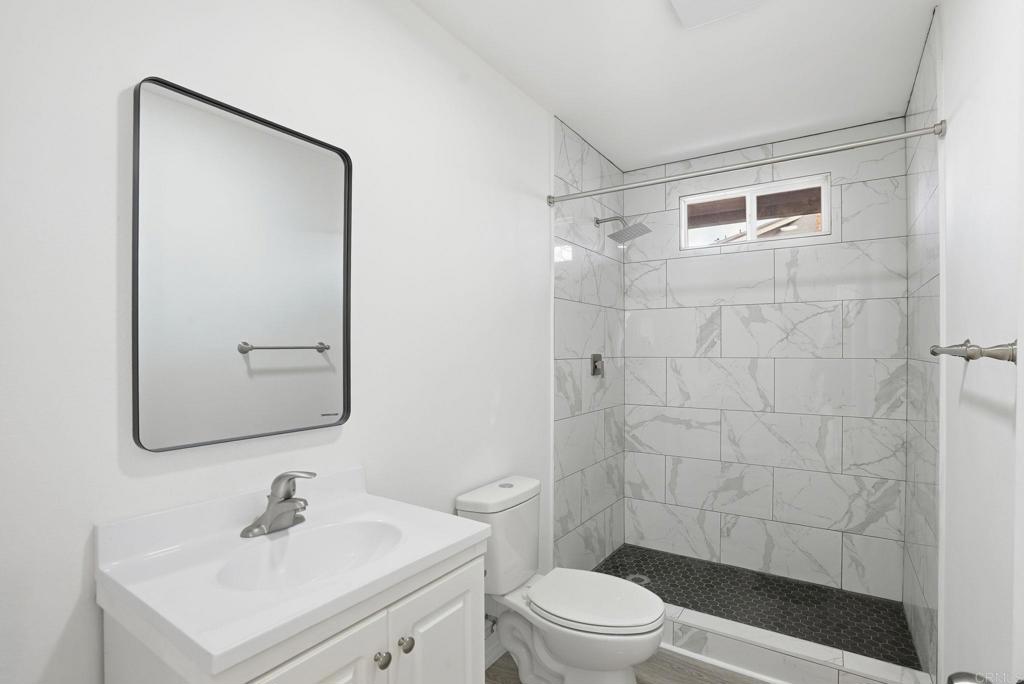 1668 1672 Spanish Oak Pl