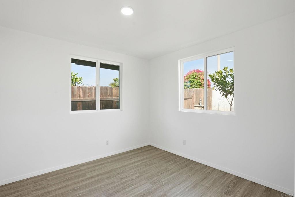 1668 1672 Spanish Oak Pl