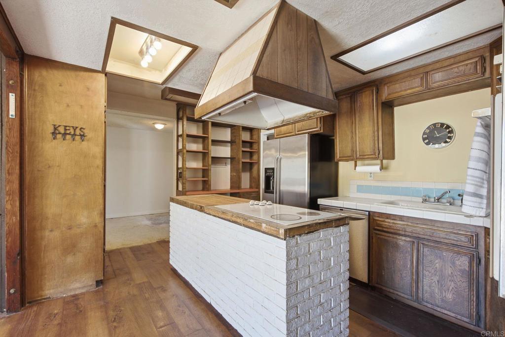 14037 Proctor Valley Rd