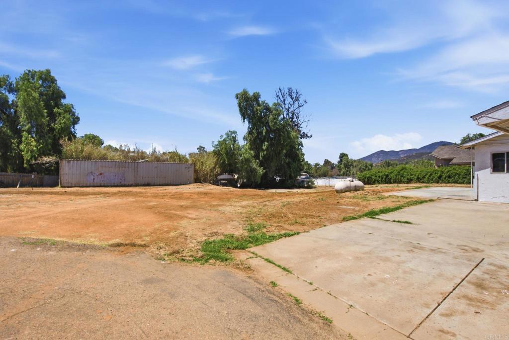 14037 Proctor Valley Rd