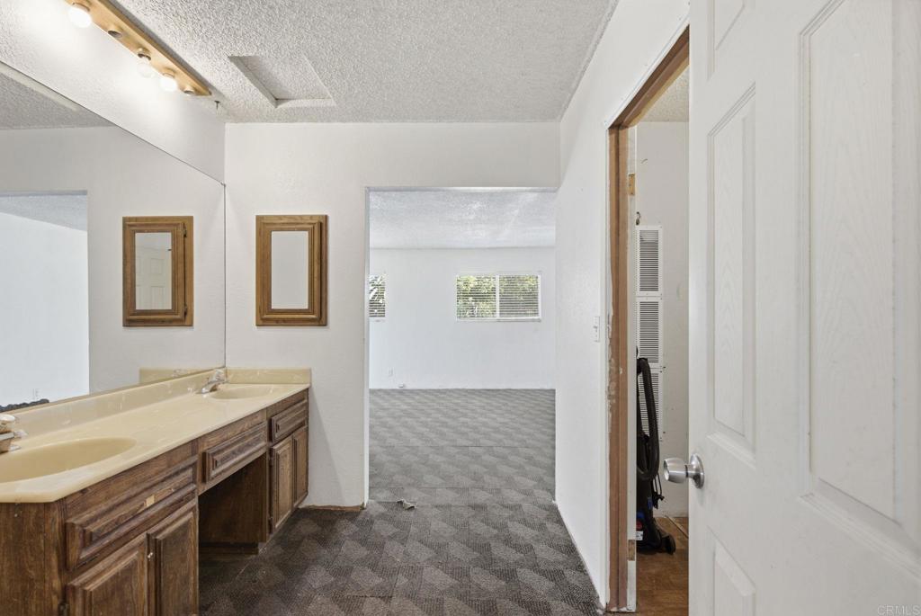 14037 Proctor Valley Rd