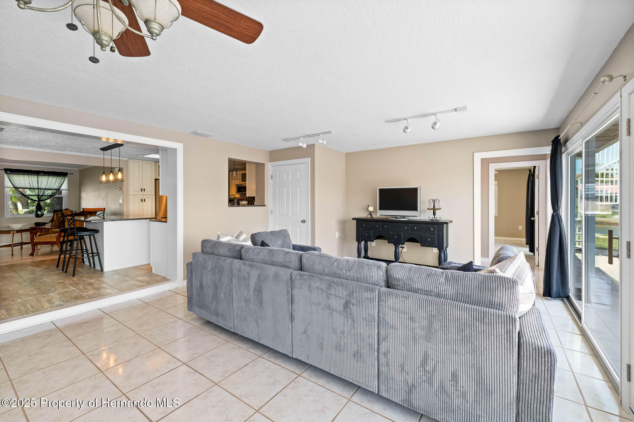 3085 Bayfront Circle