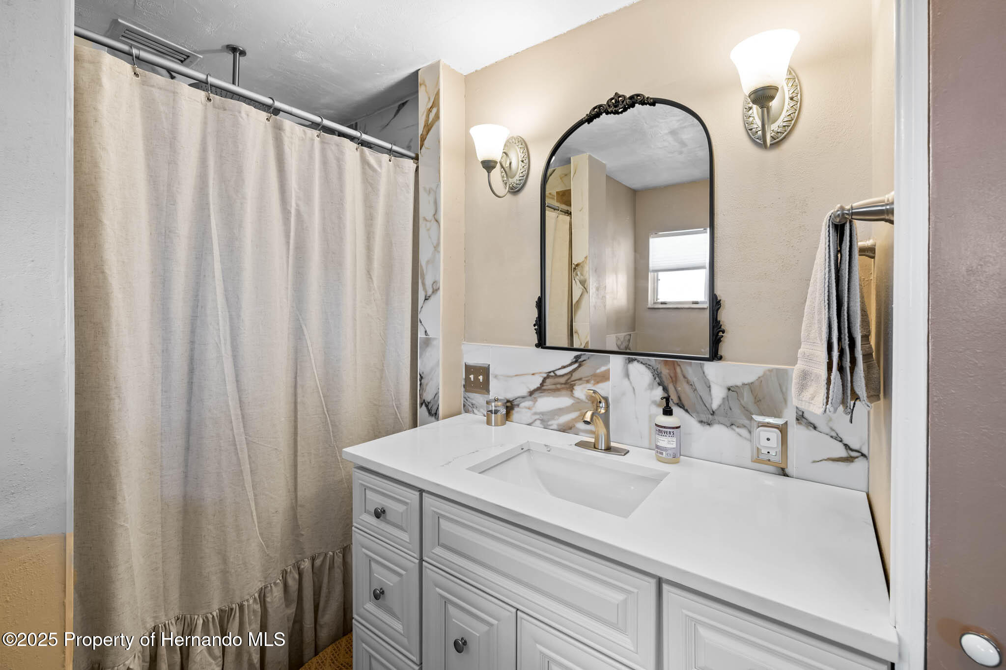 3085 Bayfront Circle