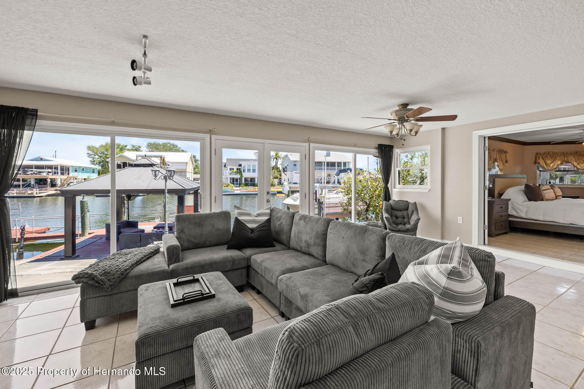 3085 Bayfront Circle