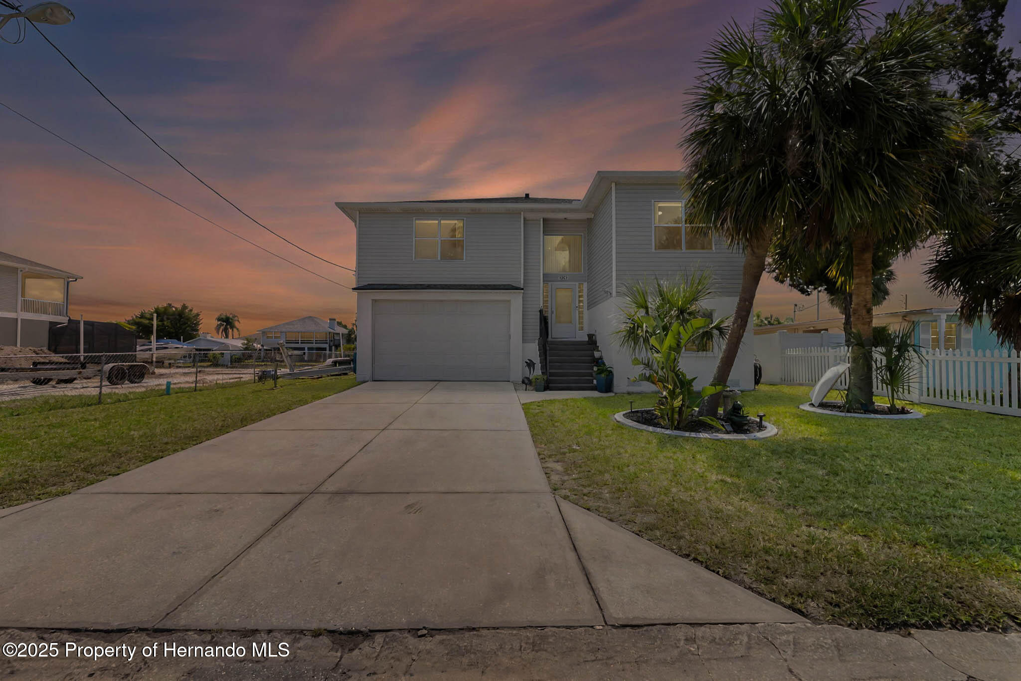 4464 Neptune Drive